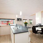 Amazing With Terrace Vakantiehuis *