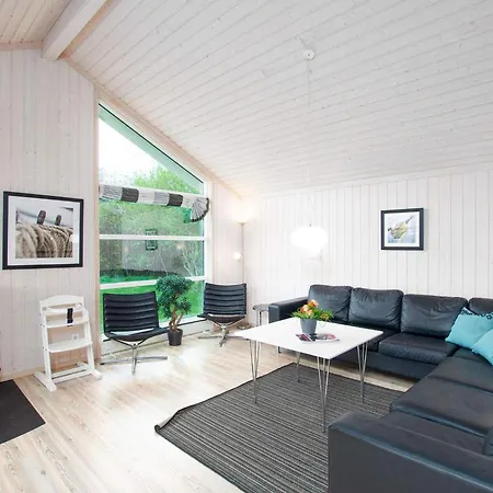 Vakantiehuis Amazing With Terrace *
